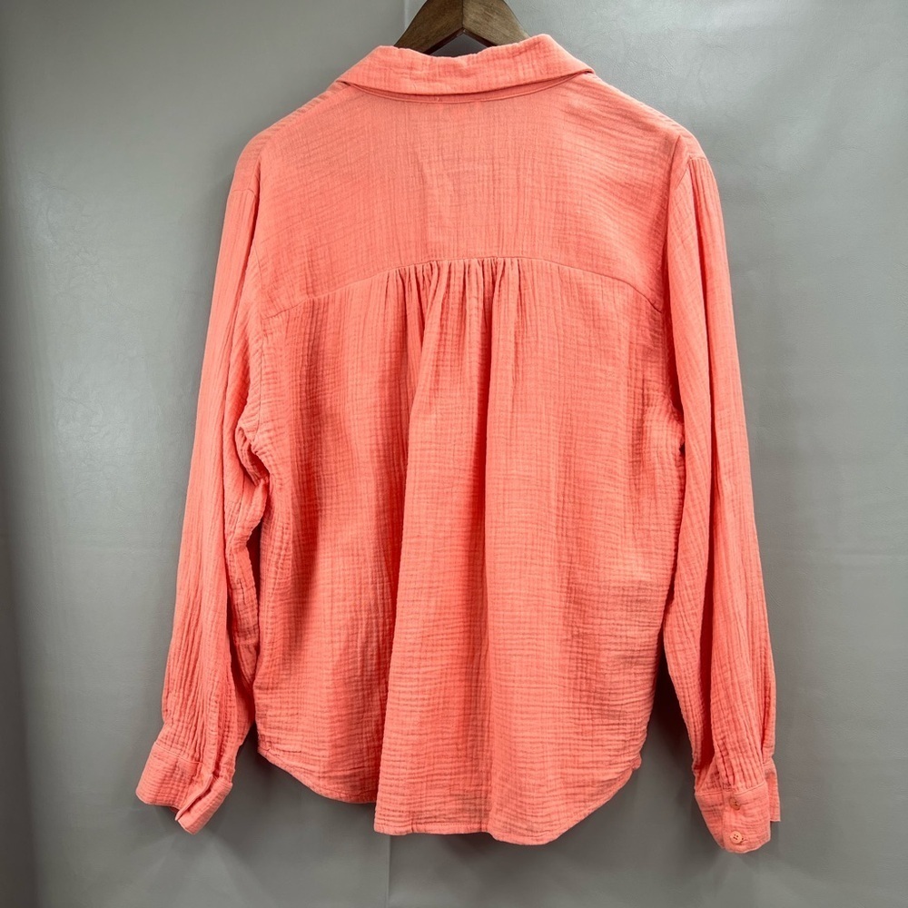 Woman’s Cotton Vibrant Coral Top - Picture 3 of 8